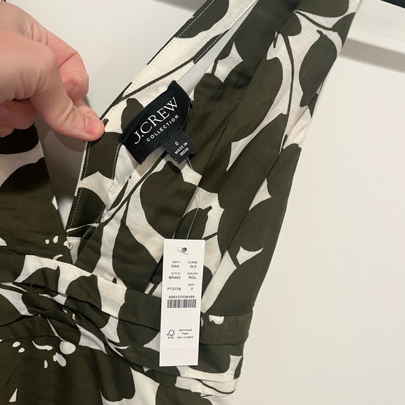 J. Crew collection plunge neck in leafy floral, size 0 - Picture 4 of 4